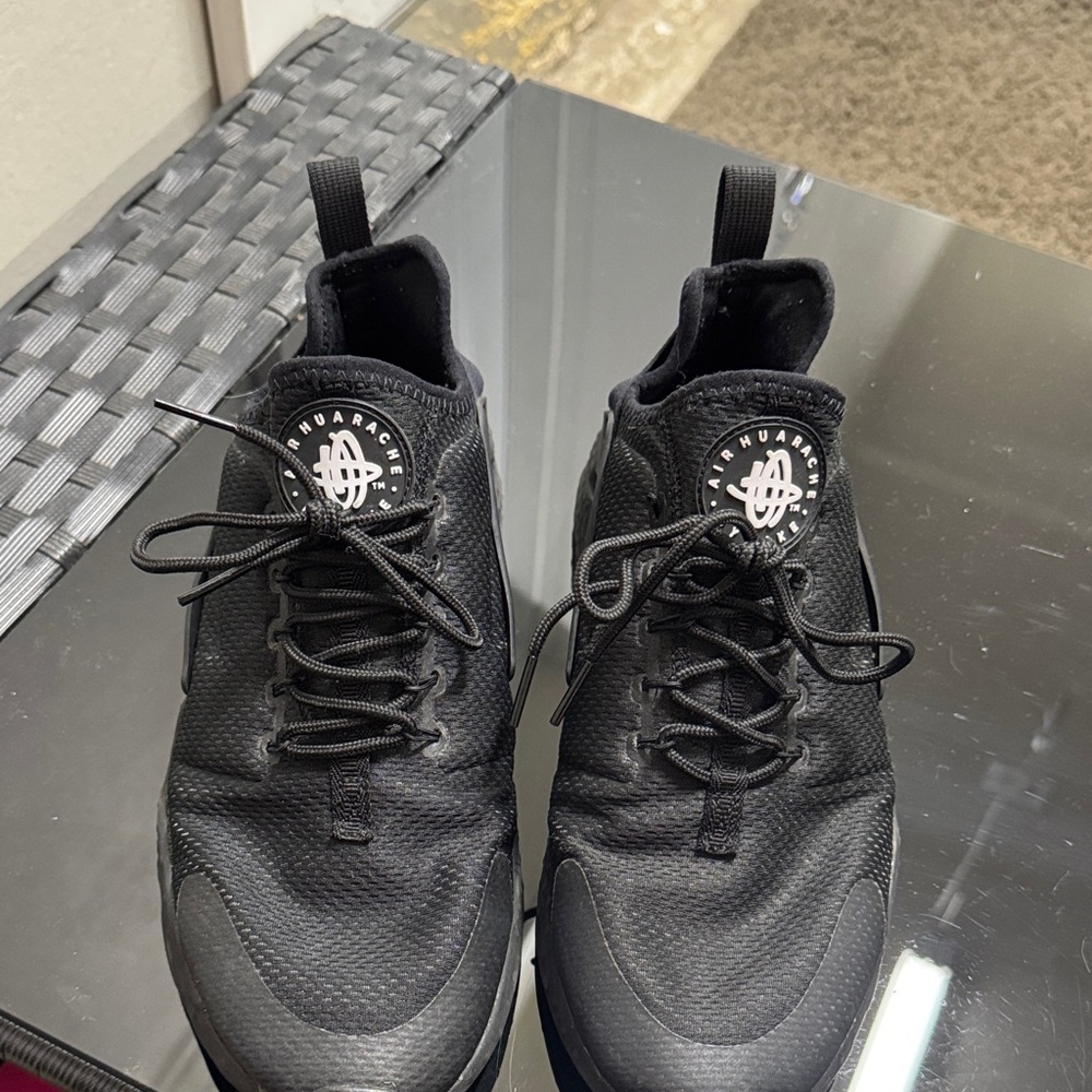 Nike Black Huarache Sneakers